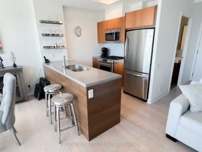 909 - 318 King St E, Condo with 1 bedrooms, 1 bathrooms and 1 parking in Toronto ON | Image 2