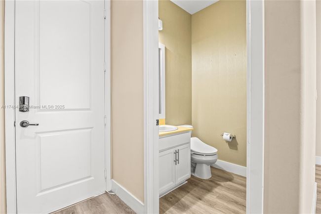 3346 W 96 Th Pl, House other with 3 bedrooms, 3 bathrooms and null parking in Hialeah FL | Image 29