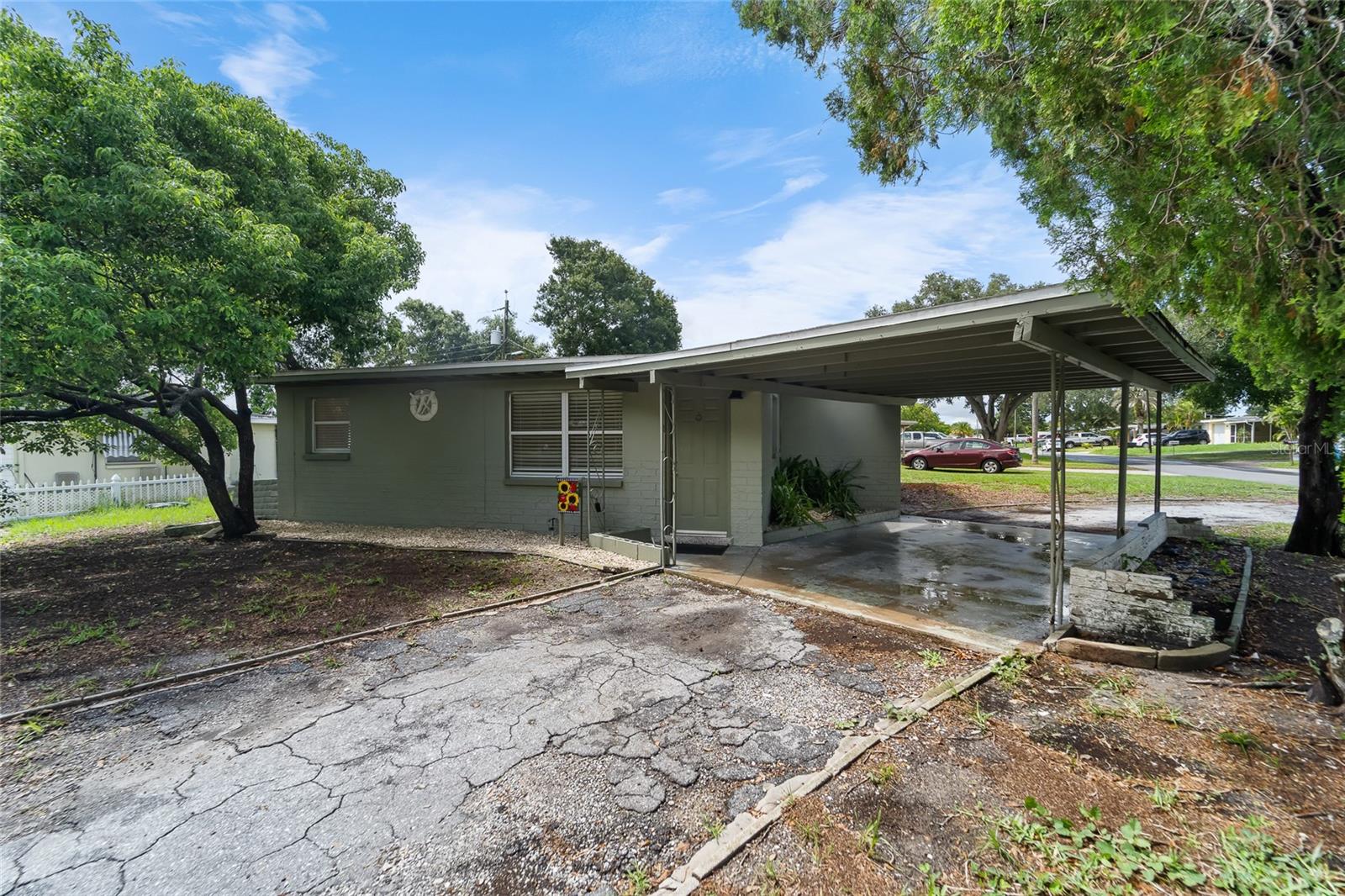 121st Ave, Largo, FL 33773