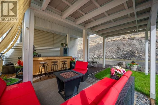988 Collins Rd, House other with 6 bedrooms, 6 bathrooms and 4 parking in Cache Creek BC | Image 8