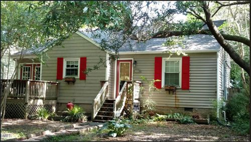 326 Willow St, Cary, NC, 27511-3253 | Card Image