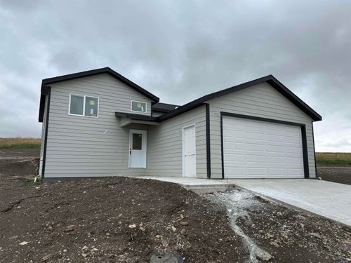 880 Yorktown Blvd, Box Elder, SD, 57719-8030 | Card Image