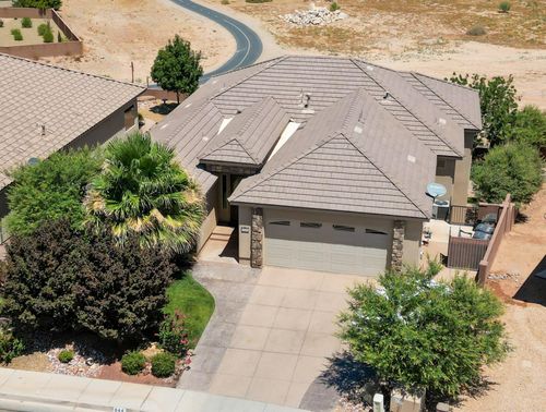 844 W Las Colinas Dr, St George, UT, 84790-6864 | Card Image