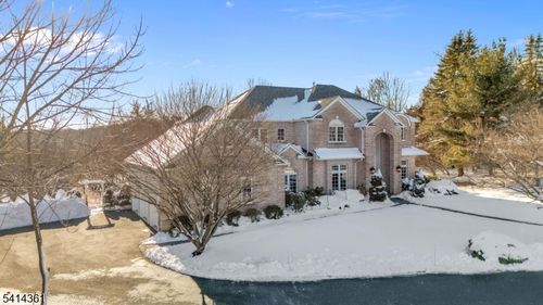 4 Downing Ct, Chester, NJ, 07930-3011 | Card Image