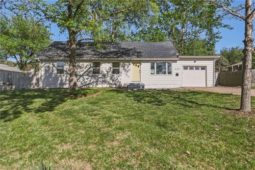 3137 S 9th Pl, Kansas City, KS, 66103-2545 | Card Image