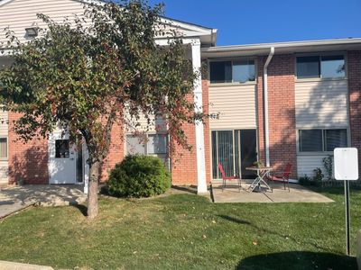 103 - 673 E Fullerton Avenue, Condo with 1 bedrooms, 1 bathrooms and 1 parking in Glendale Heights IL | Image 1