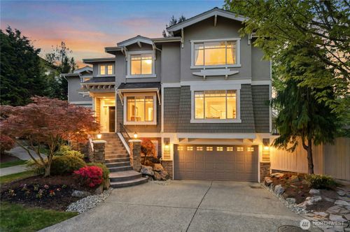 7003 117th Pl Ne, Kirkland, WA, 98033-8461 | Card Image