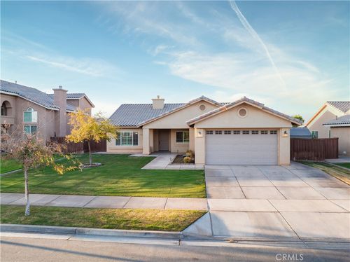 2720 Wensley Ave, El Centro, CA, 92243-9216 | Card Image