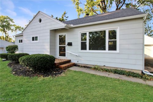 320 Washington St, Oak Harbor, OH, 43449-1149 | Card Image