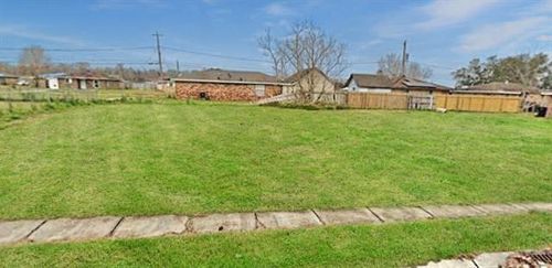 3108 Guerra Dr, Violet, LA, 70092-2802 | Card Image