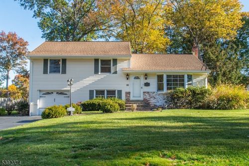 21 Weaver Pl, East Hanover, NJ, 07936-1433 | Card Image