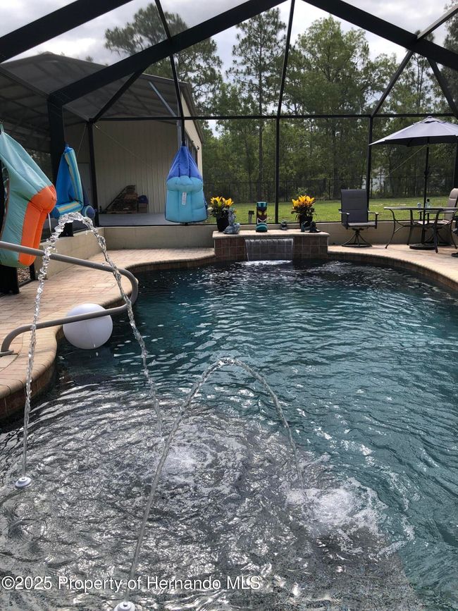 15348 Glossy Ibis Rd, House other with 3 bedrooms, 2 bathrooms and null parking in WEEKI WACHEE FL | Image 13