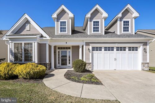 4 Bedford Dr, MEDFORD, NJ, 08055-4019 | Card Image