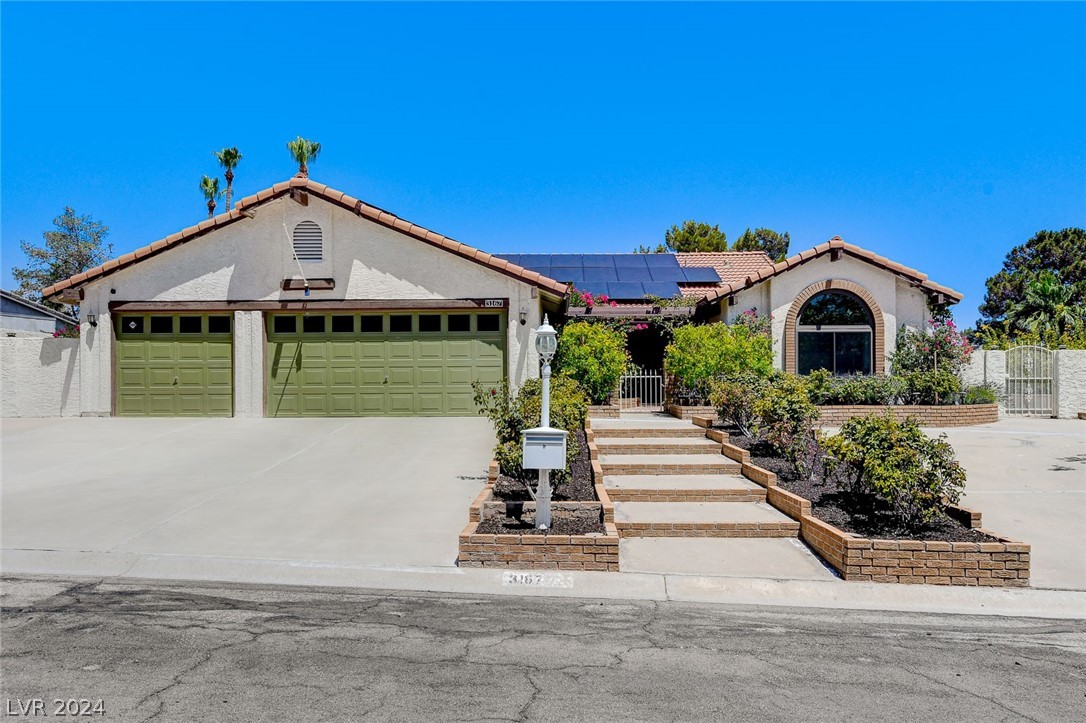 Shadow Bluff Ave, Las Vegas, NV 89120