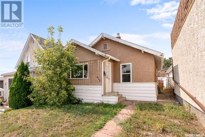 612 9 Th Ave Nw, House other with 2 bedrooms, 2 bathrooms and null parking in Moose Jaw SK | Image 1