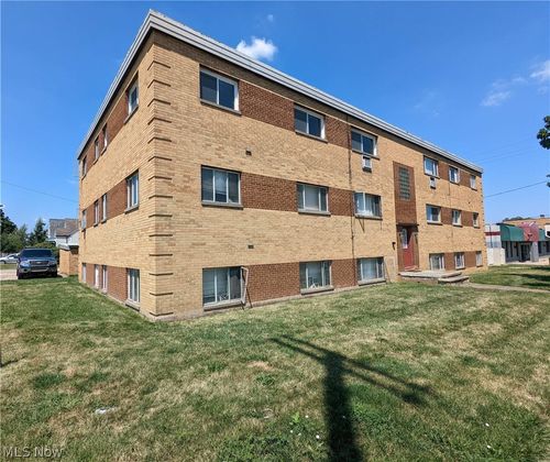 4230 Ridge Rd, Brooklyn, OH, 44144-1756 | Card Image