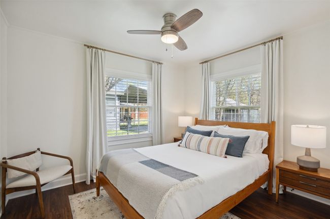 1213 S Church St, House other with 3 bedrooms, 2 bathrooms and 2 parking in Georgetown TX | Image 17