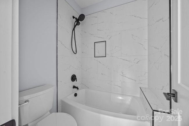 Upper Bath | Image 28