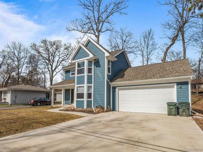 1117 Forest Lake Blvd, Home with 3 bedrooms, 2 bathrooms and null parking in Orion Twp MI | Image 3