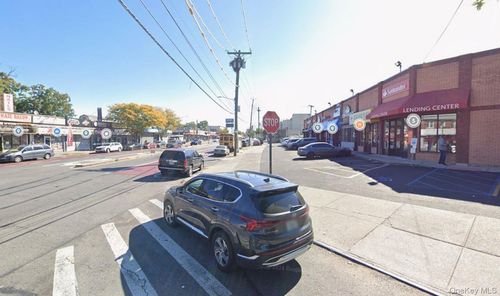 17626 126th Ave, Jamaica, NY, 11434-3317 | Card Image