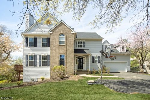 28 Liberty Ridge Rd, Basking Ridge, NJ, 07920-2972 | Card Image