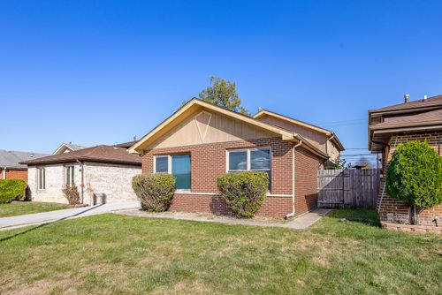 435 Hoxie Ave, Calumet City, IL, 60409-2331 | Card Image