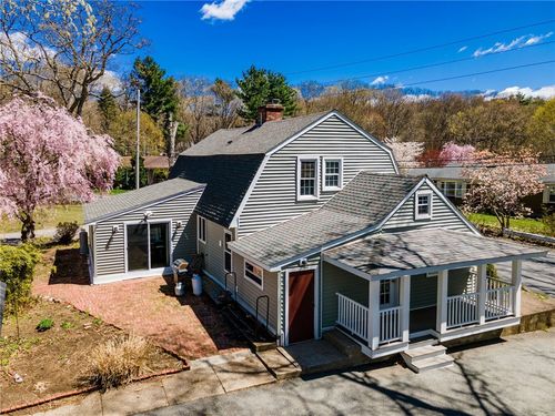 182 Hines Rd, Cumberland, RI, 02864-6108 | Card Image
