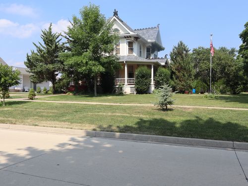 303 N Walnut St, Wenona, IL, 61377-7514 | Card Image