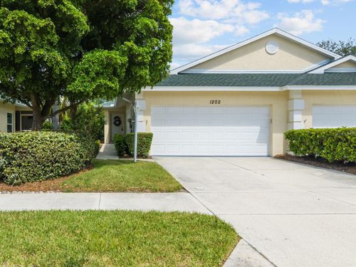1202 Auburn Cove Cir, VENICE, FL, 34292-5383 | Card Image