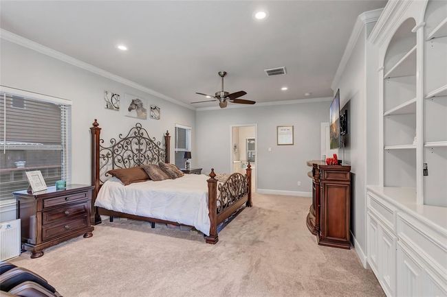 Primary Bedroom with sitting area | Image 25