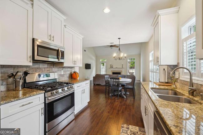 649 Jackson St, House other with 4 bedrooms, 3 bathrooms and null parking in Suwanee GA | Image 9