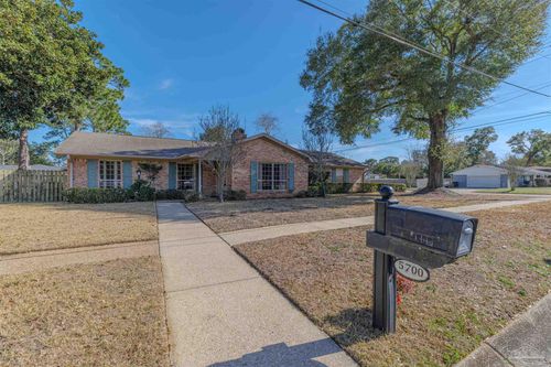 5700 Adelyn Rd, Pensacola, FL, 32504-7735 | Card Image