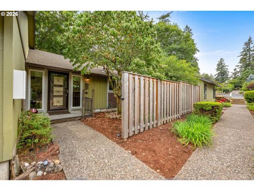 9070 Sw 130th Ave, Beaverton, OR, 97008-7733 | Card Image