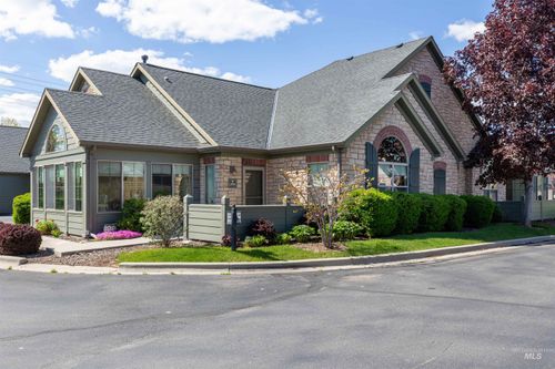 2858 N Cloverdale Rd, Boise, ID, 83713-6040 | Card Image