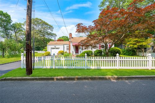 224 Washington Ave, Saint James, NY, 11780-2226 | Card Image