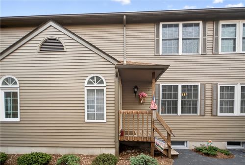 5-222 Killey Ave, Warwick, RI, 02889-3116 | Card Image