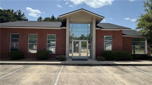 651 River Highlands Blvd, Covington, LA, 70433-8901 | Card Image