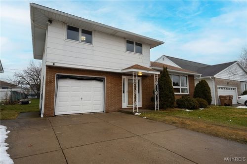 75 Fairoaks Ln, Cheektowaga, NY, 14227-1324 | Card Image