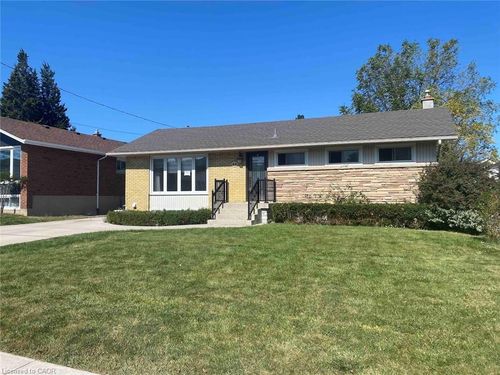 1-45 Endfield Ave, Hamilton, ON, L8T2L3 | Card Image