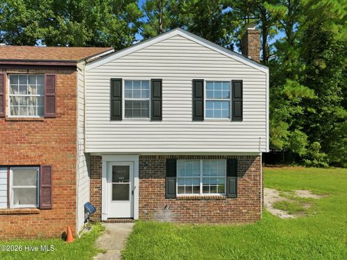 400 Myrtlewood Cir, Jacksonville, NC, 28546-7412 | Card Image