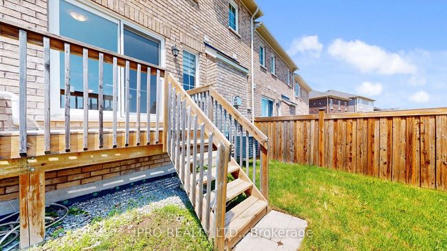 1145 Dragonfly Ave, House attached with 3 bedrooms, 3 bathrooms and 1 parking in Pickering ON | Image 46