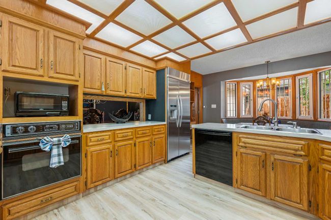 1108 Premier Way Sw, House detached with 4 bedrooms, 3 bathrooms and 4 parking in Calgary AB | Image 6