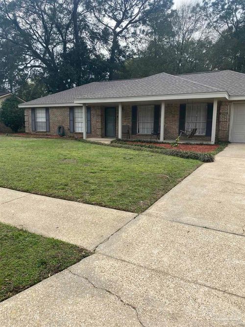 4111 Capri Dr, Pensacola, FL, 32504-7709 | Card Image