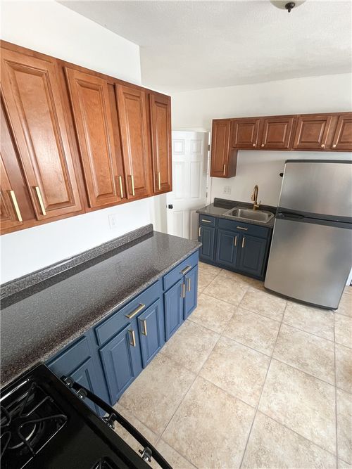 114 Warren Ave, East Providence, RI, 02914-5137 | Card Image