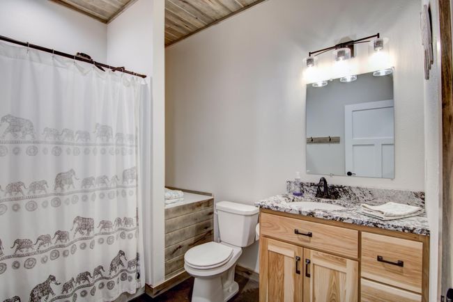 Two full bathrooms complete with granite countertops! | Image 20