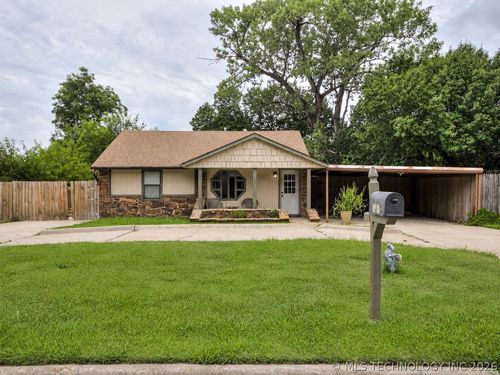 233 Queenstown Ave, Bartlesville, OK, 74006-1830 | Card Image