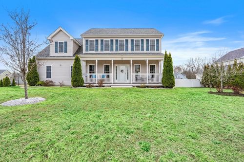 2 Northern Lights Way, Bellingham, MA, 02019-1885 | Card Image