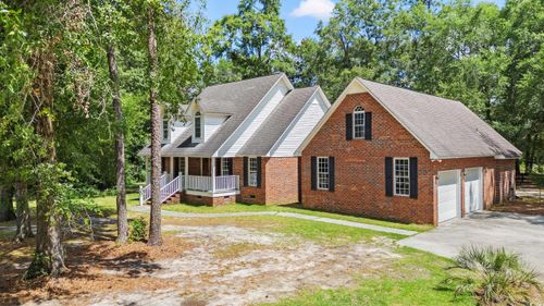 301 Sophronia St., Nichols, SC, 29581 | Card Image