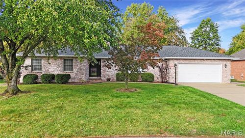 121 Calypso Dr, Belleville, IL, 62221-4393 | Card Image