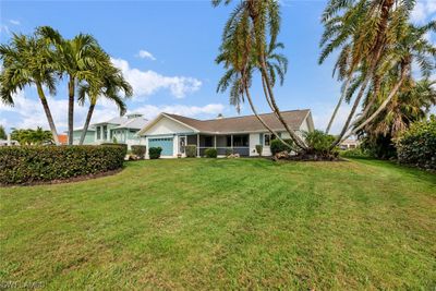 17651 Boat Club Drive, House other with 3 bedrooms, 2 bathrooms and null parking in Fort Myers FL | Image 3